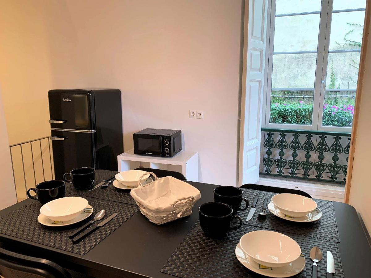 Apartamento Duplex Planta Baja Con Aparcamiento Gratuito En Palacio De Mijares Apartment Llanes Exterior photo