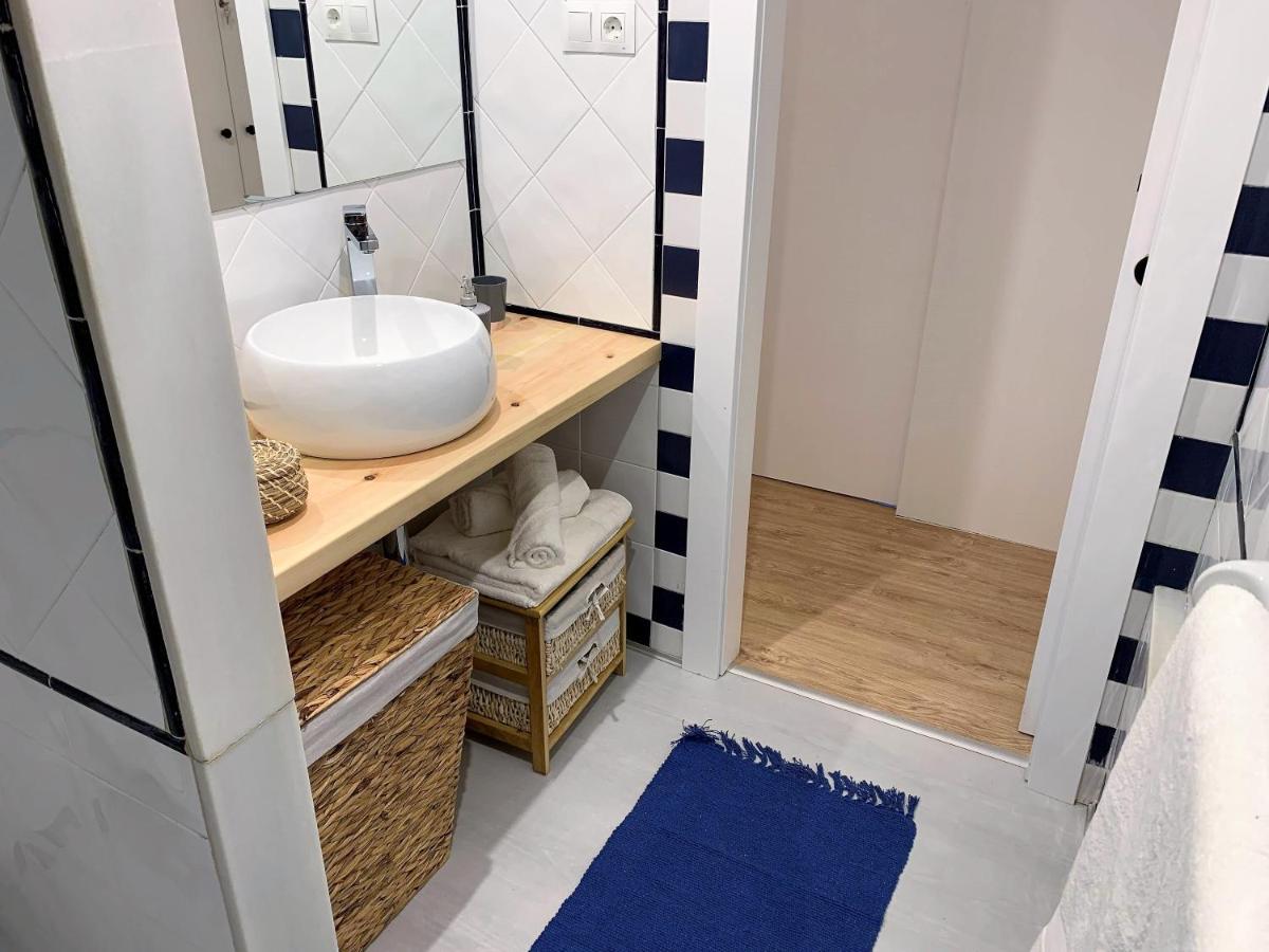 Apartamento Duplex Planta Baja Con Aparcamiento Gratuito En Palacio De Mijares Apartment Llanes Exterior photo